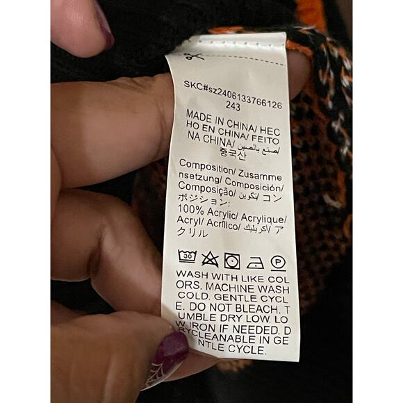 ❌SOLD❌. Oversized Halloween Print Cardigan NWOT - Picture 4 of 5